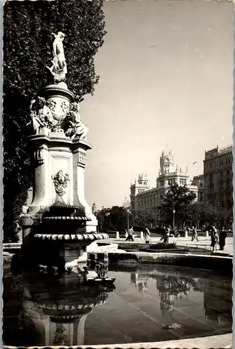 23348 - Spanien - Madrid , Salon die Prado  , Fuente de las Conchas - gelaufen 1956