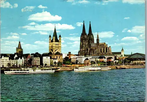 23772 - Deutschland - Köln am Rhein , Rheinufer mit Dom , Groß St. Martin und Dampferanlegestellen - gelaufen 1966