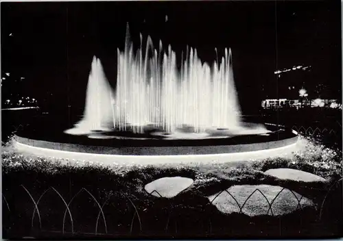 23971 - Italien - Lignano Sabbiadoro , Fontana , Lignano Pineta , Brunnen - gelaufen 1960