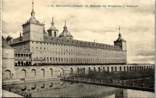 24202 - Spanien - El Escorial , Fachada del Mediodia del Monasterio y Estanque - nicht gelaufen