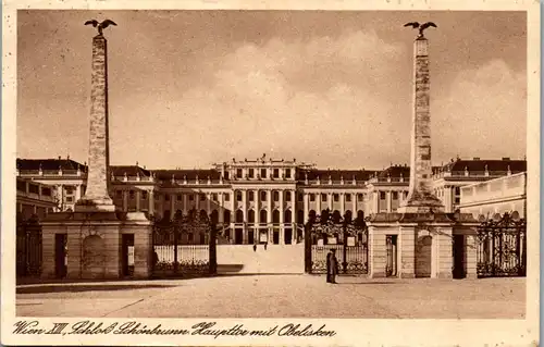 24281 - Wien - Schloß Schönbrunn , Haupttor mit Obelisken - gelaufen 1931