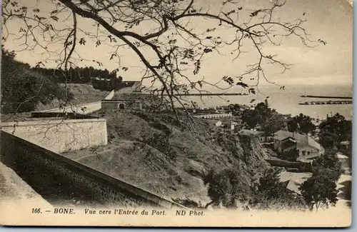 24675 - Algerien - Bone , Vue vers l'Entree du Port - gelaufen 1914