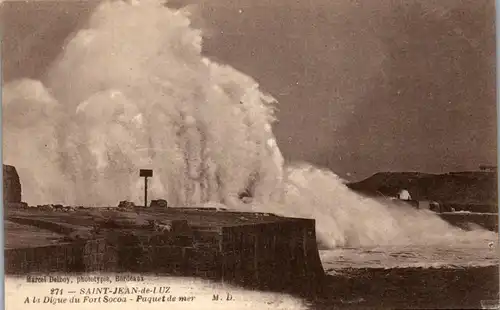 33116 - Frankreich - Saint Jean de Luz , A la Digue du Fort Socoa , Paquet de mer - nicht gelaufen
