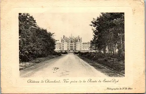 33162 - Frankreich - Chambord , Chateau , Vue prise de la Route de Saint Dye - gelaufen