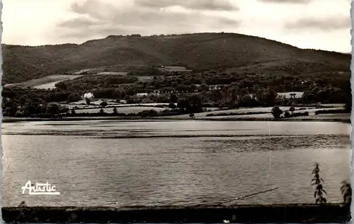 33263 - Frankreich - Saint Leger sous Beuvray , L'Etang de Poisson et le Mont Beuvray - gelaufen 1955