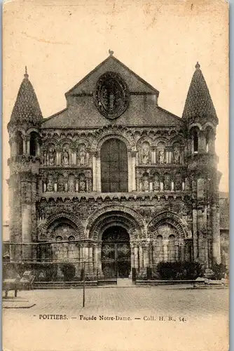 33280 - Frankreich - Poitiers , Facade Notre Dame - nicht gelaufen
