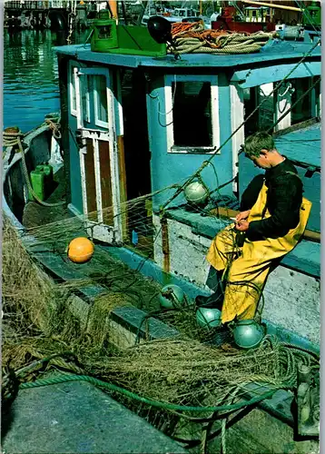 33532 - Deutschland - Büsum , Fischer , Fischkutter , Fischernetz - gelaufen 1975