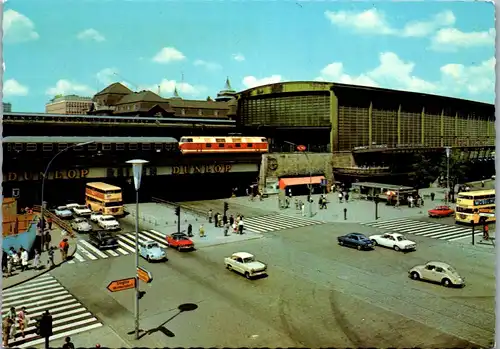 33644 - Deutschland - Berlin , Bahnhof Zoo , Auto , VW Käfer , Dunlop - gelaufen