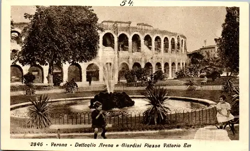 34262 - Italien - Verona , Dettaglio Arena e Giardini Piazza Vittorio Em - nicht gelaufen