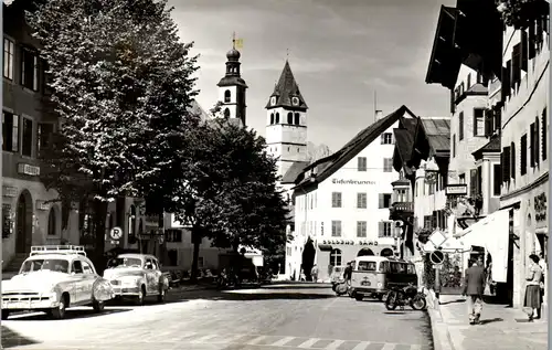 34327 - Tirol - Kitzbühel , Tiefenbrunner , Goldene Gams , Auto  - gelaufen