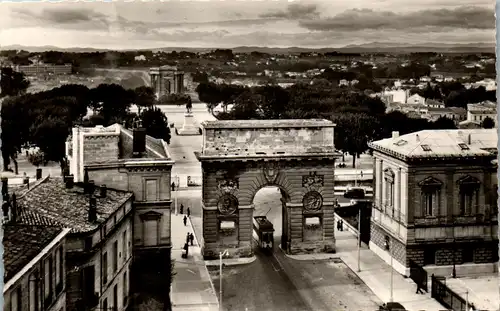 34750 - Frankreich - Montpellier , L'Arc de Triomphe le Peyrou et dans le fond la Cite Universitaire - nicht gelaufen