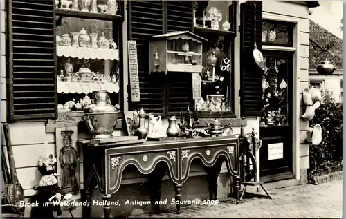 34827 - Niederlande - Broek in Waterland , Antique and Souvenir Shop - nicht gelaufen
