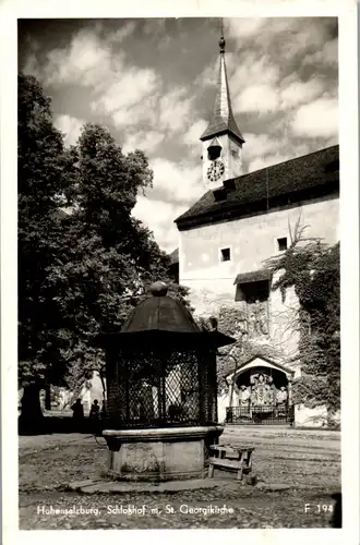 34962 - Salzburg - Hohensalzburg , Schloßhof mit St. Georgikirche - gelaufen