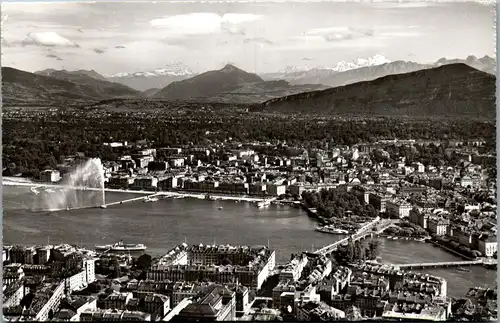 35139 - Schweiz - Geneve , Genf , Vue aerienne de la Ville et du Mont Blanc - gelaufen 1960