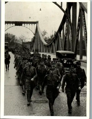 35362 - Zigarettenbilder - Männer und Ereignisse unserer Zeit , Serie II , Nr. 35 , Gepäckmarsch der Berliner Reiterstandarte 4