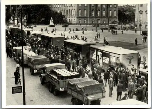 35372 - Zigarettenbilder - Männer und Ereignisse unserer Zeit , Serie II , Nr. 106 , Beamten Hilfszug Bayern , Kaiser Franz Josef Platz in Berlin