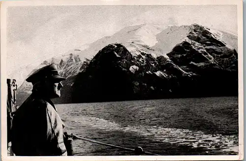 35513 - Sammelbilder - Sammelwerk Nr. 15 , Adolf Hitler , Gruppe 67 , Bild Nr.: 162 , An Bord eines Kriegsschiffes besuchte der Führer die norwegischen Fjorde