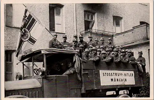 35622 - Sammelbilder - Sammelwerk Nr. 8 , Deutschland erwacht , Gruppe 28 , Bild Nr.: 25 , Strosstrupp Hitler 1923