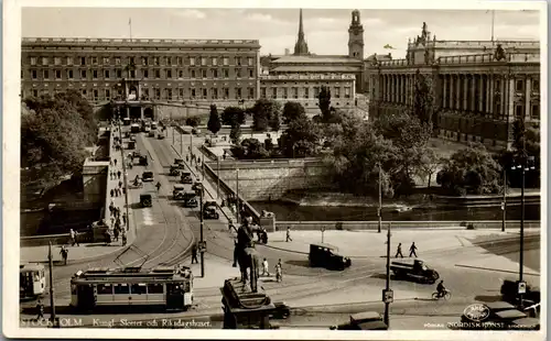 35795 - Schweden - Stockholm , Kungl. Slottet och Riksdagshuset - gelaufen 1951