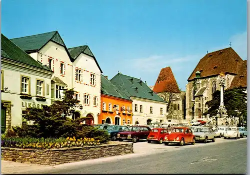 36465 - Niederösterreich - Perchtoldsdorf , Hauptplatz mit Rathaus , Pfarrkirche , VW Käfer - nicht gelaufen