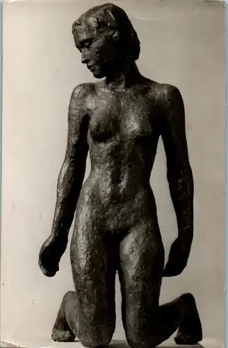 37495 - Schöne Künste - Statue einer Frau , Woman , no AK - nicht gelaufen