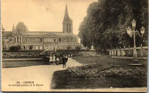 37544 - Frankreich - Lisieux , Le Jardin public et le Musee - nicht gelaufen