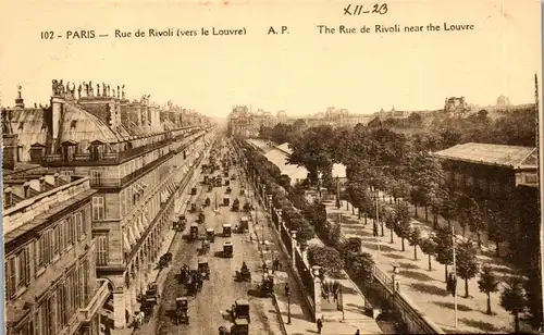 37573 - Frankreich - Paris , Rue de Rivoli vers de Louvre - nicht gelaufen