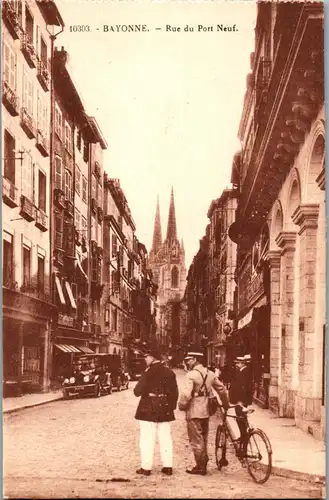 37580 - Frankreich - Bayonne , Rue du Port Neuf , Gendarmerie , Velo - nicht gelaufen