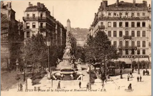 37595 - Frankreich - Lyon , Place de la Republique et Monument Carnot - nicht gelaufen