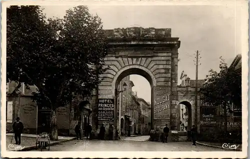 38154 - Frankreich - Montelimar , Drome , Porte St. Martin  - gelaufen