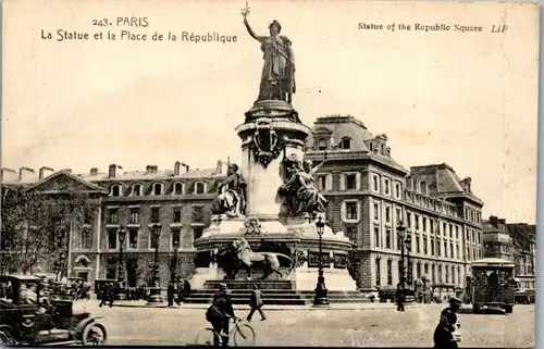 38454 - Frankreich - Paris , La Statue et la Place de la Republique - nicht gelaufen