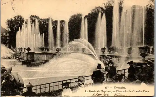 38484 - Frankreich - Versailles , Le Bassin de Neptune , un Dimanche de Grandes Eaux - gelaufen 1906