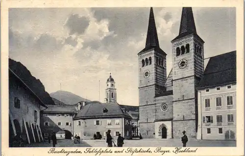 38805 - Deutschland - Berchtesgaden , Schloßplatz und Stiftskirche , Bayerisches Hochland - gelaufen 1943