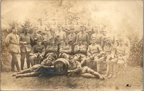 39436 - Militaria - Soldaten , Soldat , Bier , 1914 , 1915 , 1916? - nicht gelaufen