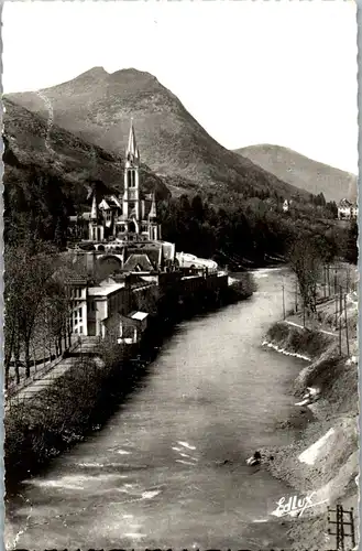 39490 - Frankreich - Lourdes , La Basilique et le Gave - gelaufen 1960