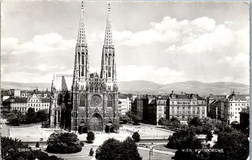 39786 - Wien - Votivkirche - gelaufen 1957