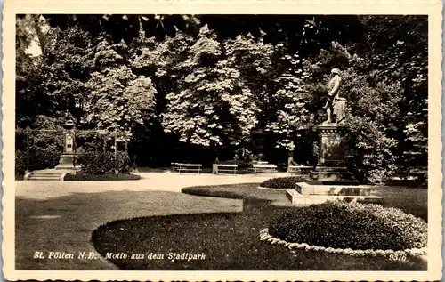 40264 - Niederösterreich - St. Pölten , Motiv aus dem Stadtpark - gelaufen