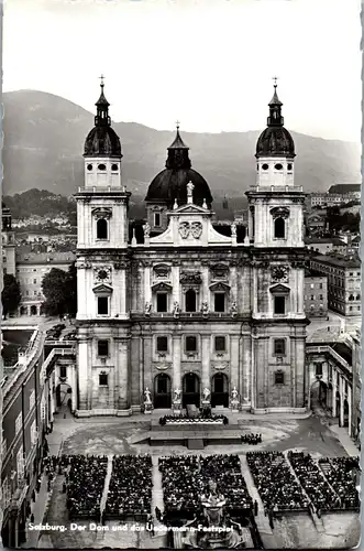 40329 - Salzburg - Der Dom und das Jedermann Festspiel - gelaufen