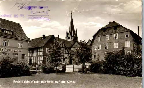 40919 - Deutschland - Bodenfelde , Weser mit Blick auf die Kirche , Kreissparkasse - gelaufen