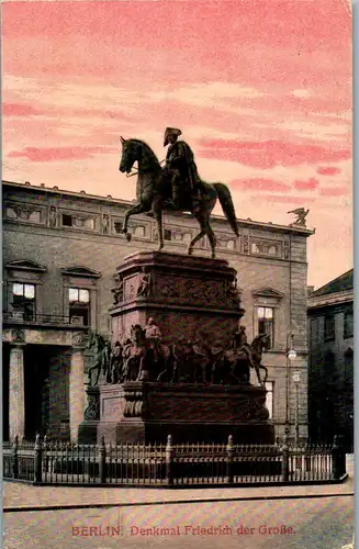 41074 - Deutschland - Berlin , Denkmal Friedrich der Große - gelaufen