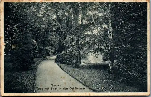 41154 - Deutschland - Giessen , Partie mit Teich in den Ost Anlagen - gelaufen