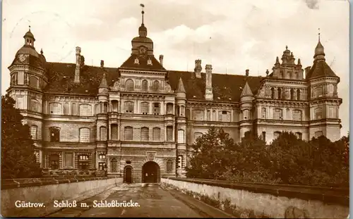 41843 - Deutschland - Güstrow , Schloß m. Schloßbrücke - gelaufen