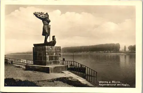 42596 - Deutschland - Worms , a. Rhein , Hagendenkmal am Rhein - nicht gelaufen