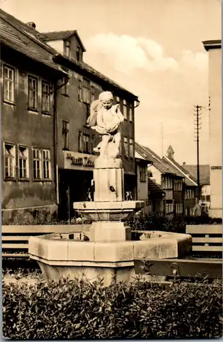 42879 - Deutschland - Königsee , Thür. , Gänsemännchenbrunnen am Platz der Jugend - nicht gelaufen