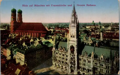 43211 - Deutschland - München , Blick auf München mit Frauenkirche und Neuem Rathaus - nicht gelaufen