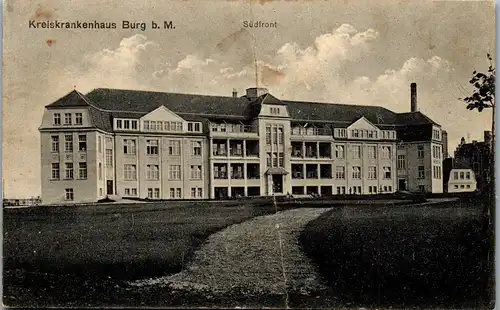 43597 - Deutschland - Burg b. Magdeburg , Kreiskrankenhaus , Krankenhaus , Südfront , l. beschädigt - gelaufen 1917