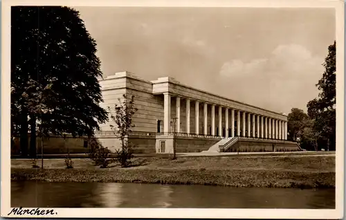 43627 - Deutschland - München , Haus der Deutschen Kunst - nicht gelaufen