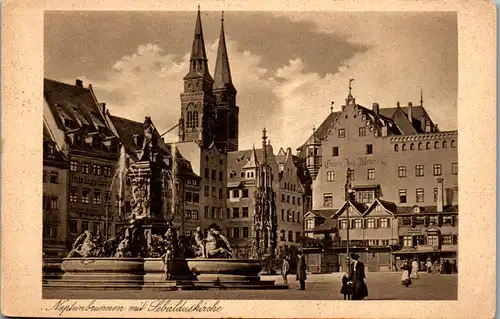 43767 - Deutschland - Nürnberg , Neptunbrunnen mit Sebalduskirche - nicht gelaufen