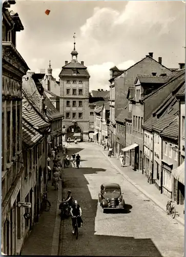 43873 - Deutschland - Borna , Reichssteinweg mit Reichstor , Straßenpartie - gelaufen