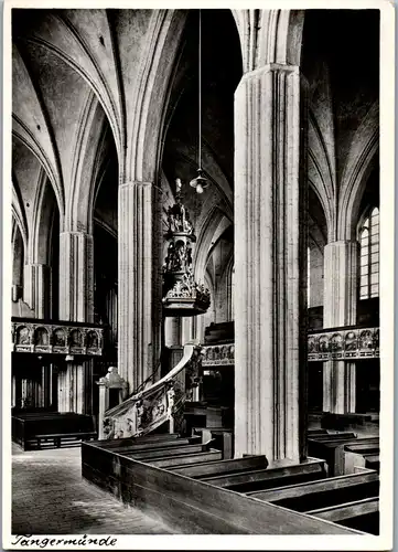 44122 - Deutschland - Tangermünde , Stephanskirche , Blick durch die Schiffe - nicht gelaufen